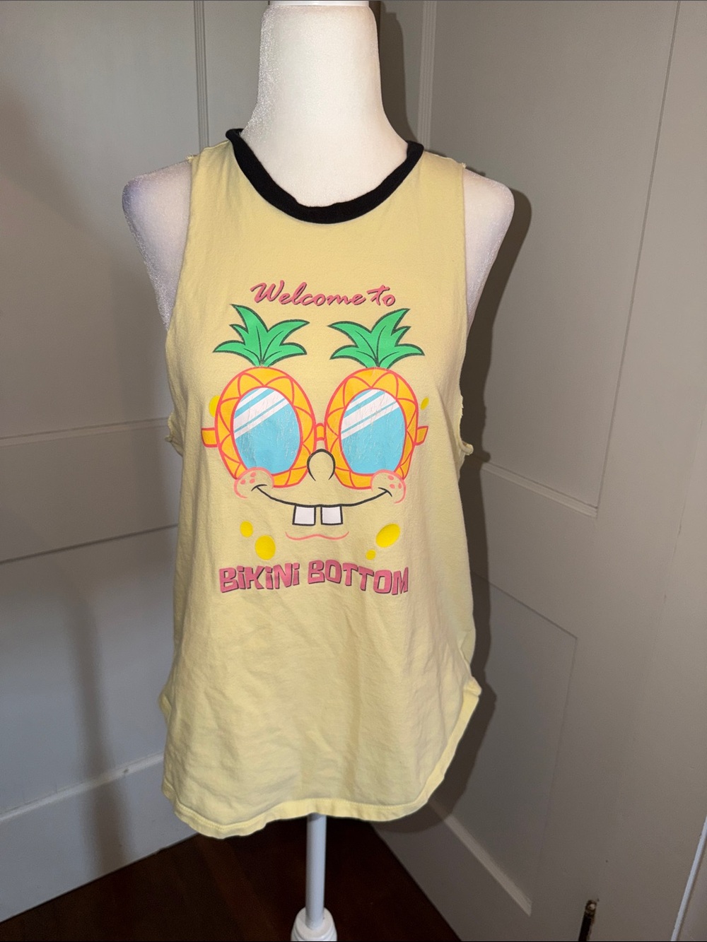 ⭐️ 5/$10 Juniors Yellow Nickelodeon Spongebob Racerback Sleeveless T-Shirt M